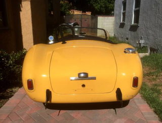 Illustration for article titled For $18,750, This 1965 Shelby Kit Car Could Let You Join The Cobra Club